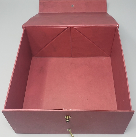 Empty Christmas Gift Box - Picture 6 of 9